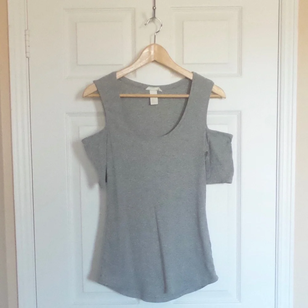 🌪Cold Shoulder Ribbed Scoop Neck Top - Picture 2 of 4